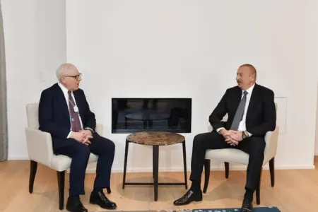 İlham Əliyev Davosda “Carlyle Group” şirkətinin həmtəsisçisi ilə görüşdü