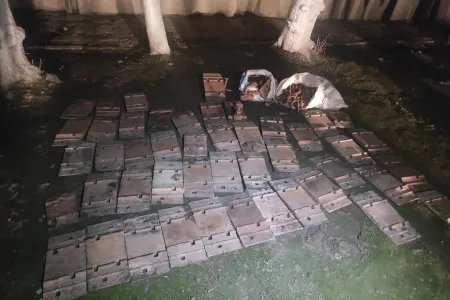 Şirvanda dəmir yolundan 188 rels bərkidici - OĞURLANDI