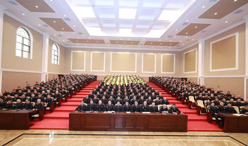 Vilayət Eyvazov və Ramiz Zeynalov birgə - MÜŞAVİRƏ KEÇİRDİ - FOTO