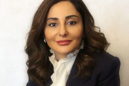 Deputat olmaq istəyən məşhur prokurorun xanımı facebook profili açdı - FOTO