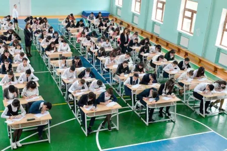 “Ədəbiyyat biliciləri” müsabiqəsinin ilk mərhələsi - BAŞA ÇATDI