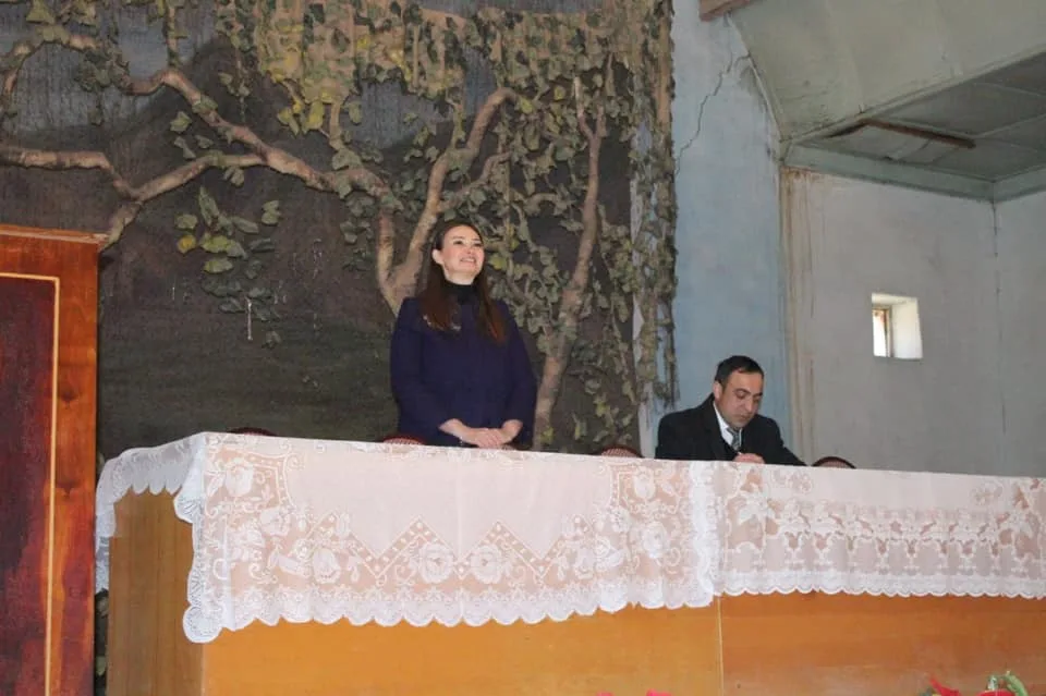 Qənirə Paşayeva seçicilərlə görüşdü: - "14 il ərzində ailənizin bir üzvü oldum" - FOTO
