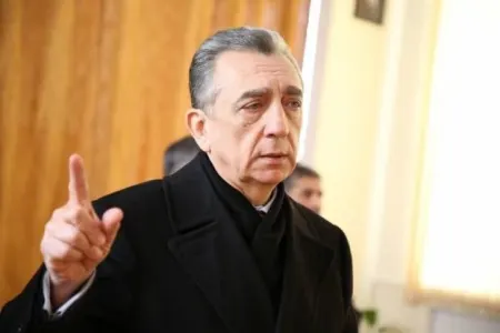 Eldar Əzizov rəhbər şəxslərə - XƏBƏRDARLIQ ETDİ