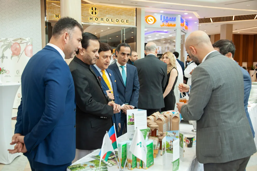 Azərbaycanın kənd təsərrüfatı məhsulları Dubayda - FOTOLAR