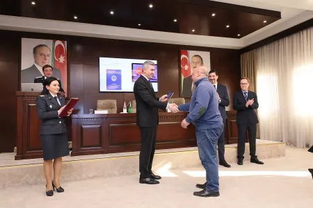 Qaçqın statusu almış 83 əcnəbiyə “Yol sənəd”ləri - verildi