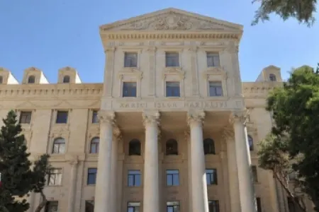 Elmar Məmmədyarov Çilini təbrik etdi