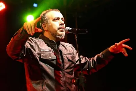 Haluk Levent zəlzələyə görə - KONSERTİNİ LƏĞV ETDİ