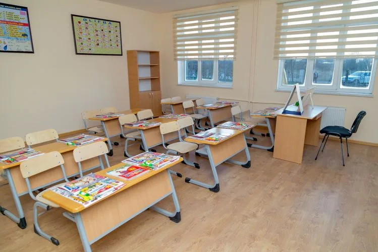Heydər Əliyev Fondunun təşəbbüsü ilə Salyanda yeni məktəb binası inşa olunub - FOTOLAR