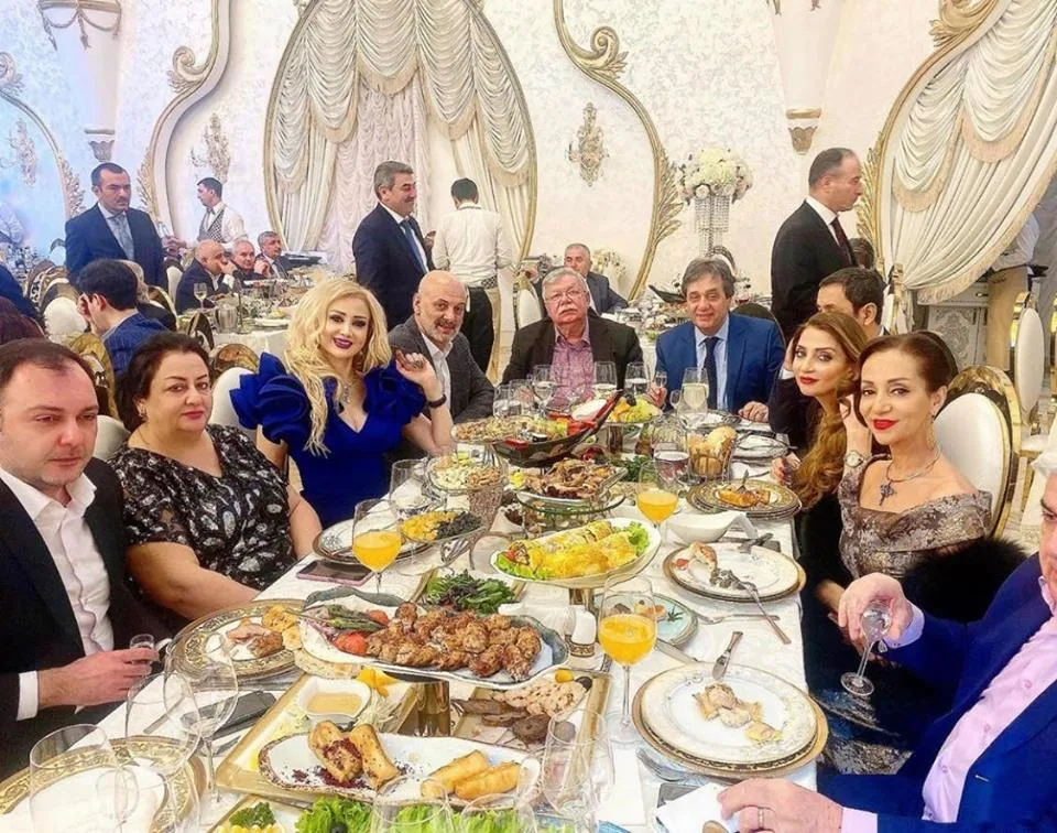 Nurəddin Mehdixanlının qızının toyudur - -FOTOLAR