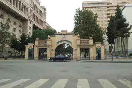 Tibb Universitetinin əməkdaşları - CƏZALANDIRILDI