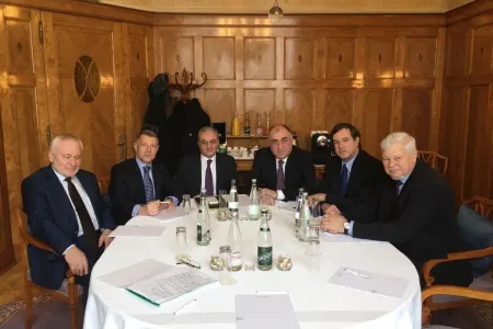 Azərbaycan və Ermənistan XİN başçılarının - GÖRÜŞÜ BAŞLADI