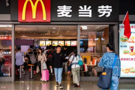 McDonald's Çindəki mağazalarını BAĞLADI