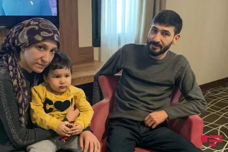 Türkiyədə zəlzələdə dağıntılar altından sağ çıxan azərbaycanlı ailədən - REPORTAJ