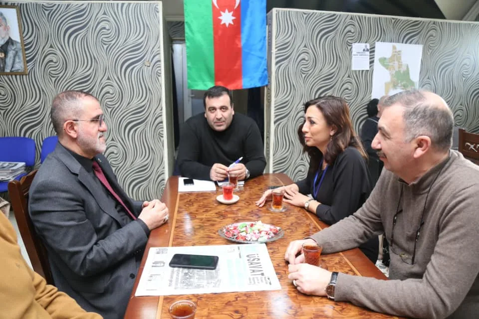 Daha bir deputatlığa namizəd Rauf Arifoğlunun xeyrinə - NAMİZƏDLİYİNİ GERİ GÖTÜRDÜ – FOTO