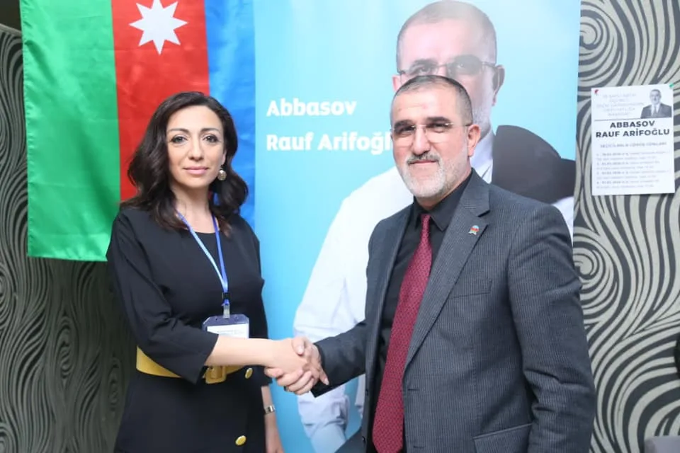 Daha bir deputatlığa namizəd Rauf Arifoğlunun xeyrinə - NAMİZƏDLİYİNİ GERİ GÖTÜRDÜ – FOTO