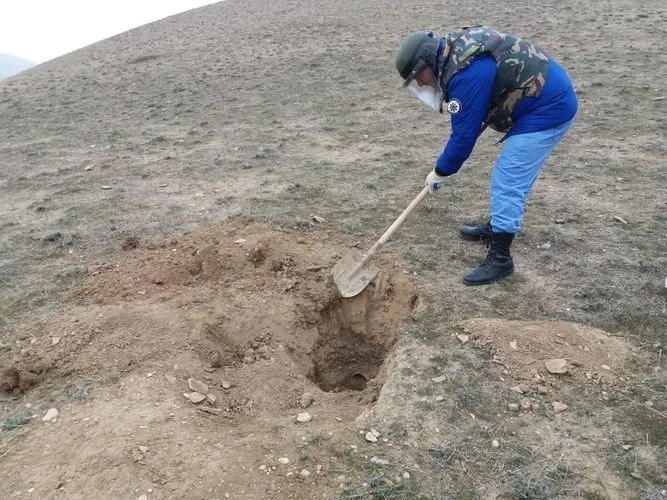 Xızıda 7 raket - TAPILDI - FOTO