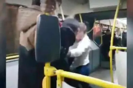İki qardaş marşrut sürücülərini bıçaqladı
