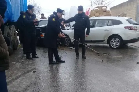 Həkim qəzaya düşdü, ağır yaralandı