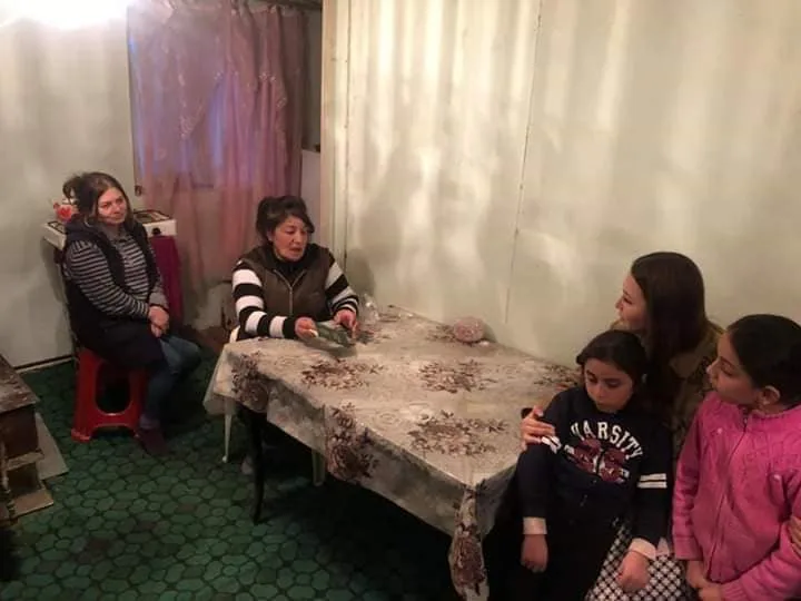 Qənirə Paşayeva məhəllə-məhəllə gəzərək seçicilərlə görüşür - FOTOLAR