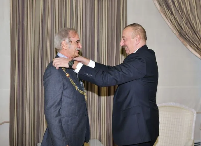 Prezident İlham Əliyev Polad Bülbüloğluna “Heydər Əliyev” ordenini - TƏQDİM ETDİ - FOTOLAR