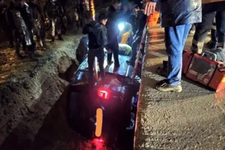 Hava limanına köməyə gedən polislər yolda qəzaya düşdülər