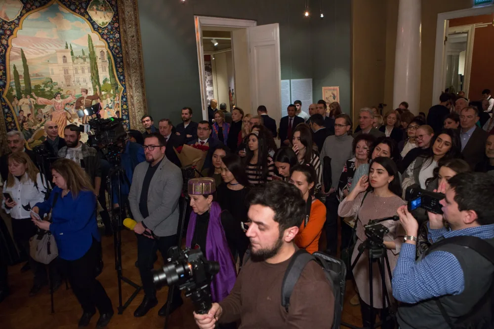 Moskvada “Sovet Azərbaycanının sədası. Xalça. Tikmə. Plakat” sərgisi - AÇILDI - FOTOLAR