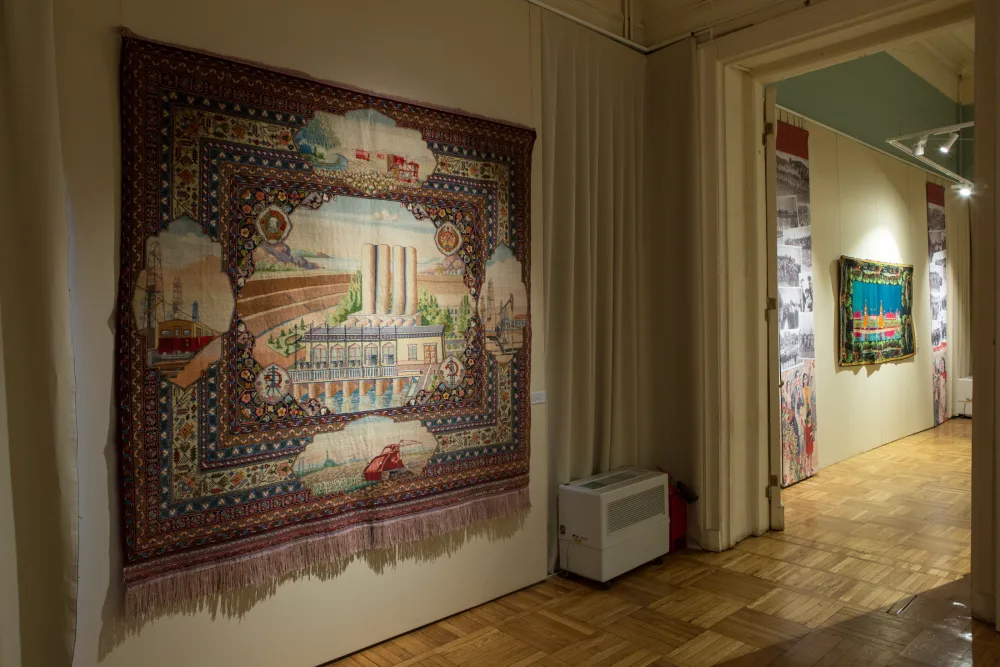Moskvada “Sovet Azərbaycanının sədası. Xalça. Tikmə. Plakat” sərgisi - AÇILDI - FOTOLAR