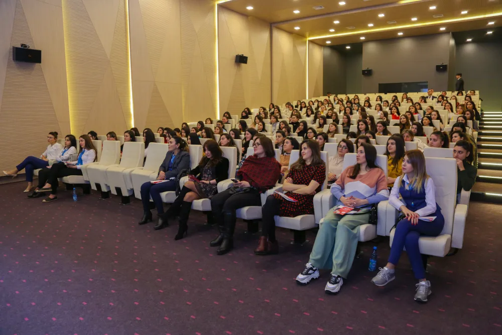 Gəncədə qadınların işgüzar inkişafı təlimlərinə - START VERİLDİ