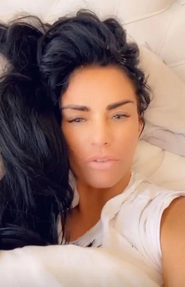 Tanınmış model koronovirusa - YOLUXDU - FOTO