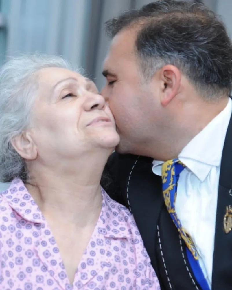 Elmira Rəhimova - XƏSTƏXANAYA YERLƏŞDİRİLDİ-FOTOLAR