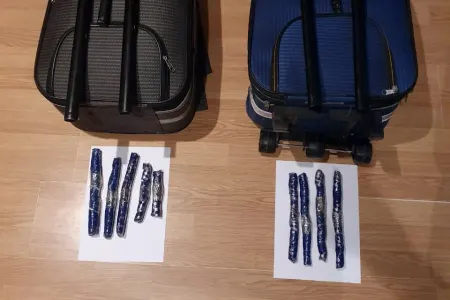 Çamadanın tutacağında heroin - KEÇİRMƏK İSTƏDİ - FOTO