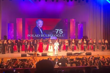 Polad Bülbüloğlu 75 - VİDEO