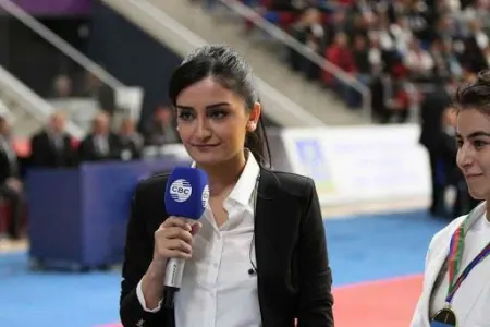Azərbaycanda qadın aparıcılar arasında ilki o etdi