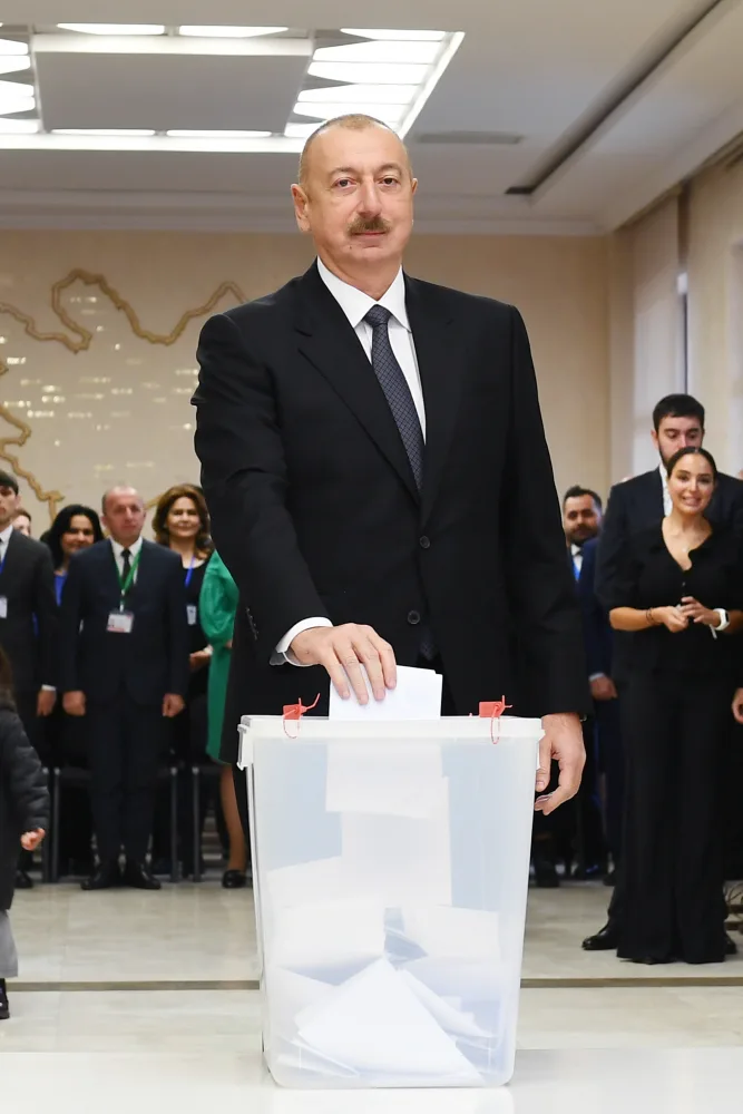 Prezident və ailəsi - SƏS VERDİ - FOTO - VİDEO - YENİLƏNDİ