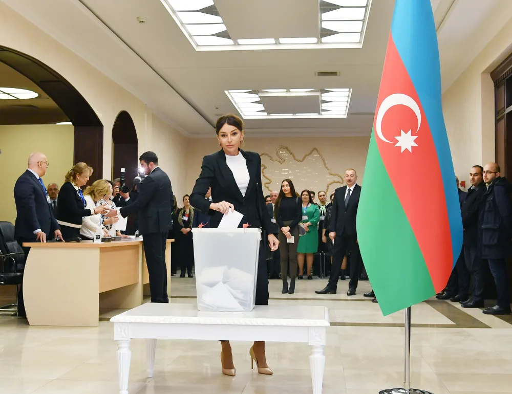 Prezident və ailəsi - SƏS VERDİ - FOTO - VİDEO - YENİLƏNDİ