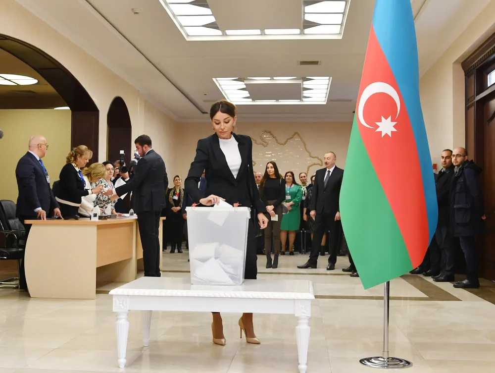Prezident və ailəsi - SƏS VERDİ - FOTO - VİDEO - YENİLƏNDİ