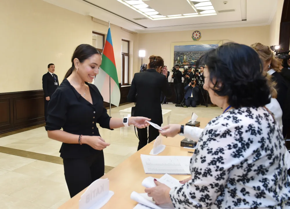 Prezident və ailəsi - SƏS VERDİ - FOTO - VİDEO - YENİLƏNDİ