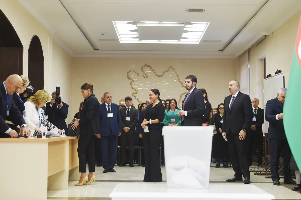Prezident və ailəsi - SƏS VERDİ - FOTO - VİDEO - YENİLƏNDİ