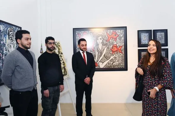 Ölkə başçısı və xanımı Heydər Əliyev Mərkəzində təşkil edilən sərgidə olublar - -FOTOLAR