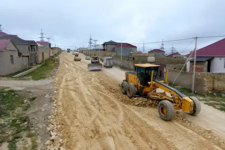 Abşeronda 17 küçə - TƏMİR EDİLİR - FOTO