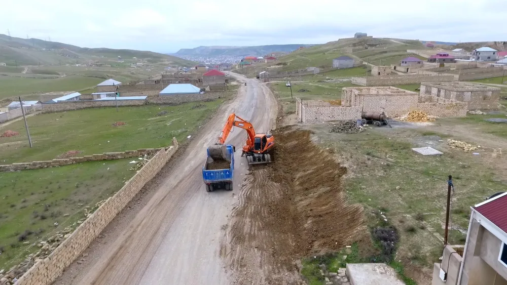 Abşeronda 17 küçə - TƏMİR EDİLİR - FOTO
