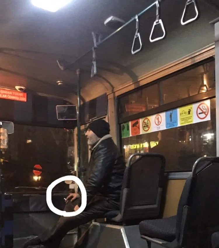 Bakıda marşrut avtobusunda - BİABIRÇI MƏNZƏRƏ - FOTO