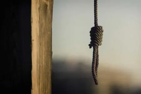 Övladının dərdi ucbatından ana özünü asdı