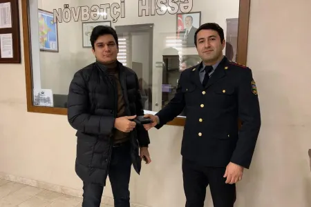 Bakıda yerdən 980 manat - TAPILDI - FOTO