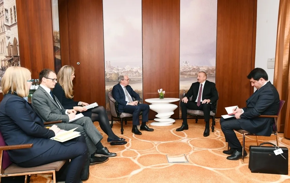 Prezident Dünya Bankının icraçı direktoru ilə görüşdü - FOTO- YENİLƏNDİ