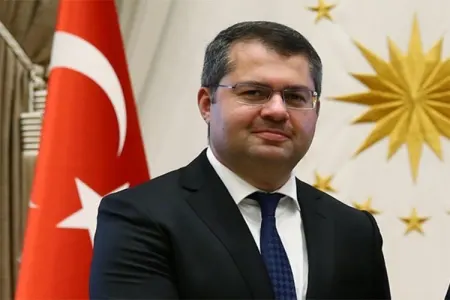 Azərbaycan səfiri Çindən təxliyə olunan - ŞƏXSLƏRLƏ GÖRÜŞDÜ