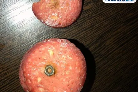 Bakıda kolbasanın içindən çıxan əşya hamını - İYRƏNDİRDİ – FOTO