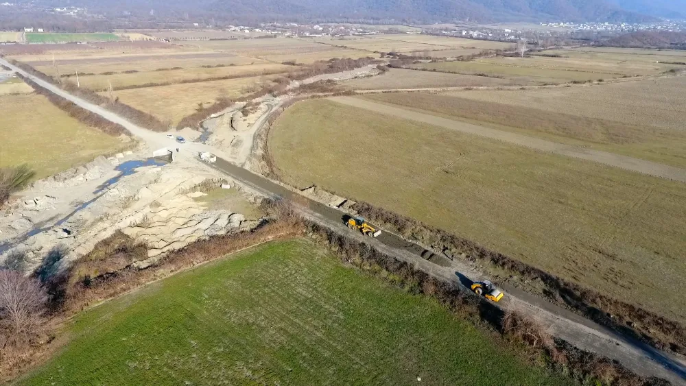 Balakəndə iki avtomobil yolu - YENİDƏN QURULUR - FOTO