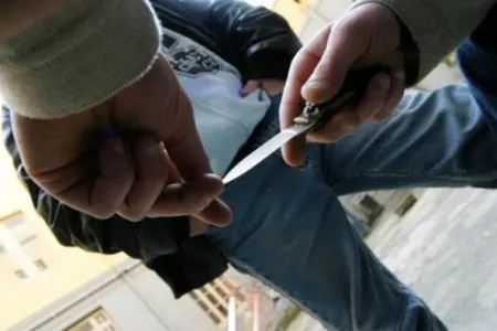 Bakıda qaynata və kürəkəni bıçaqladılar