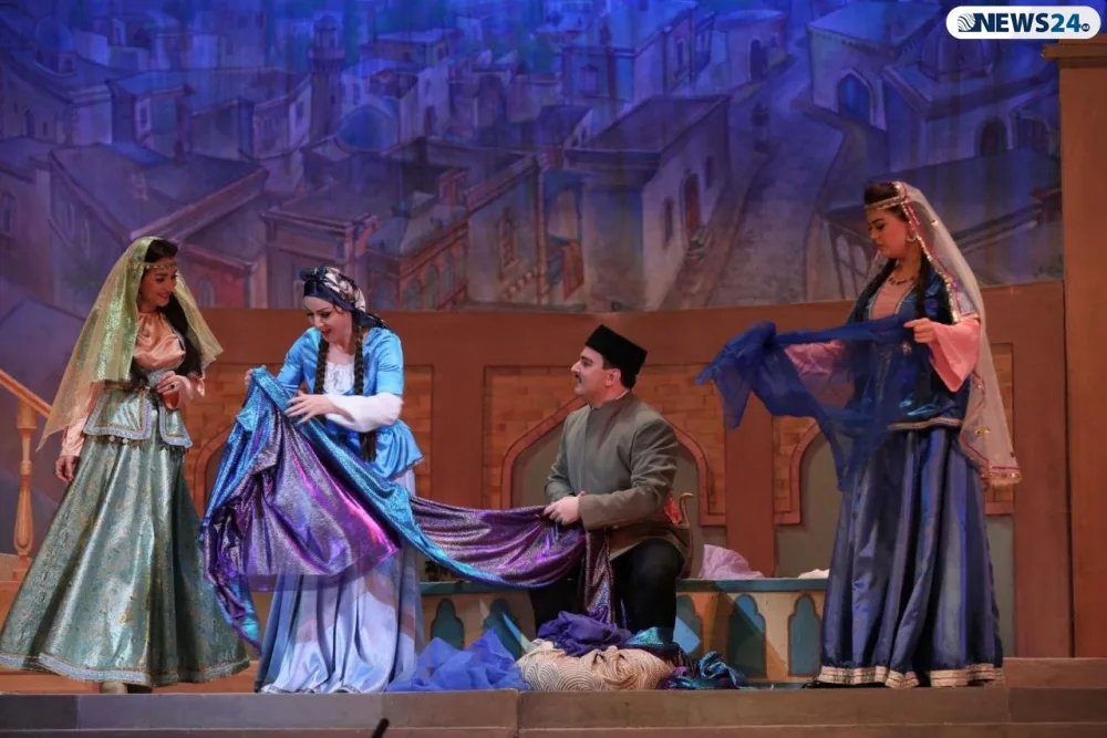“Arşın mal alan” operettası anşlaqla KEÇDİ - FOTOLAR - VİDEO